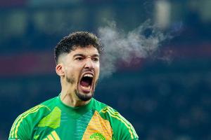 开云体育下载-记者：巴因德尔因阵容轮换未入选曼联名单，据悉在训练中出现小伤