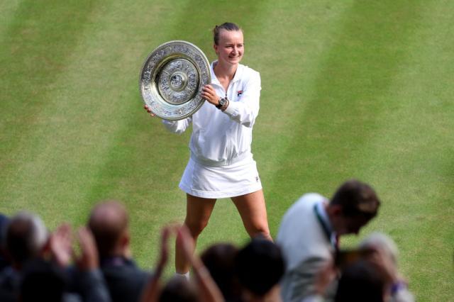 开云体育-张奔斗：克雷奇科娃的星光和商业价值为何上不来？